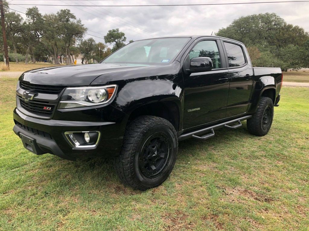 loaded with options 2017 Chevrolet Colorado pickup
