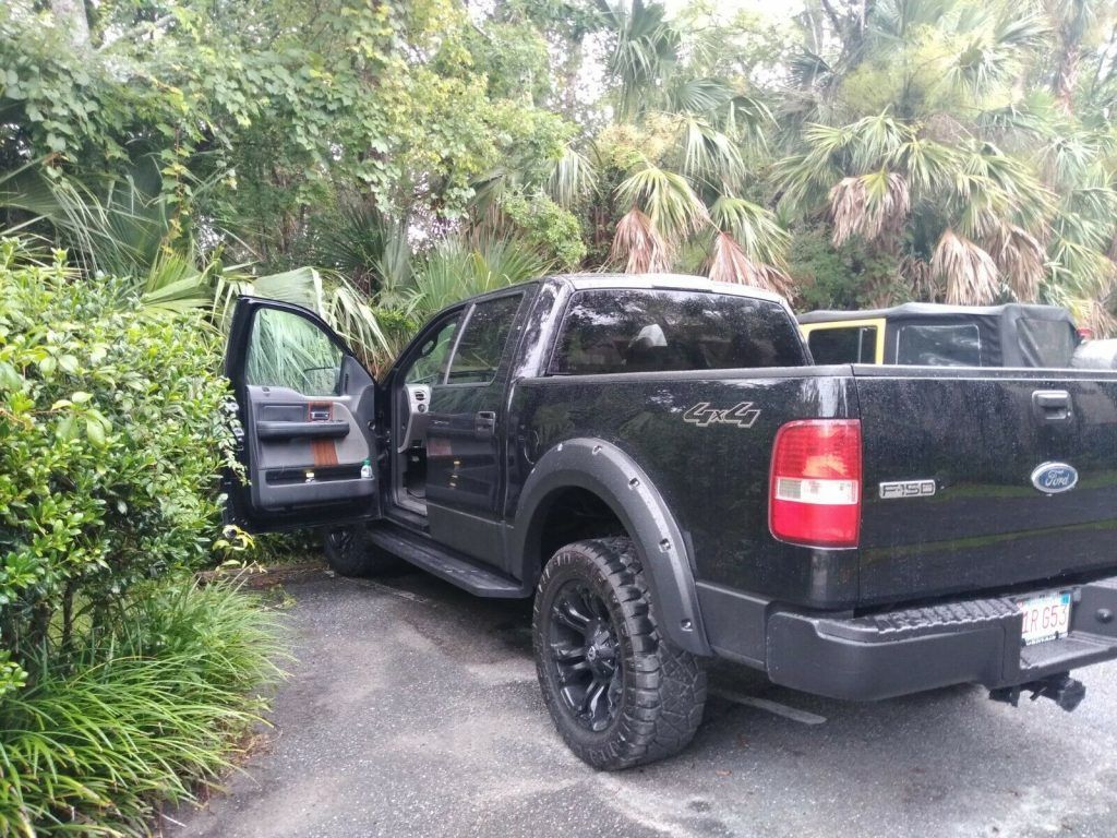 low miles 2004 Ford F 150 SUPERCREW pickup