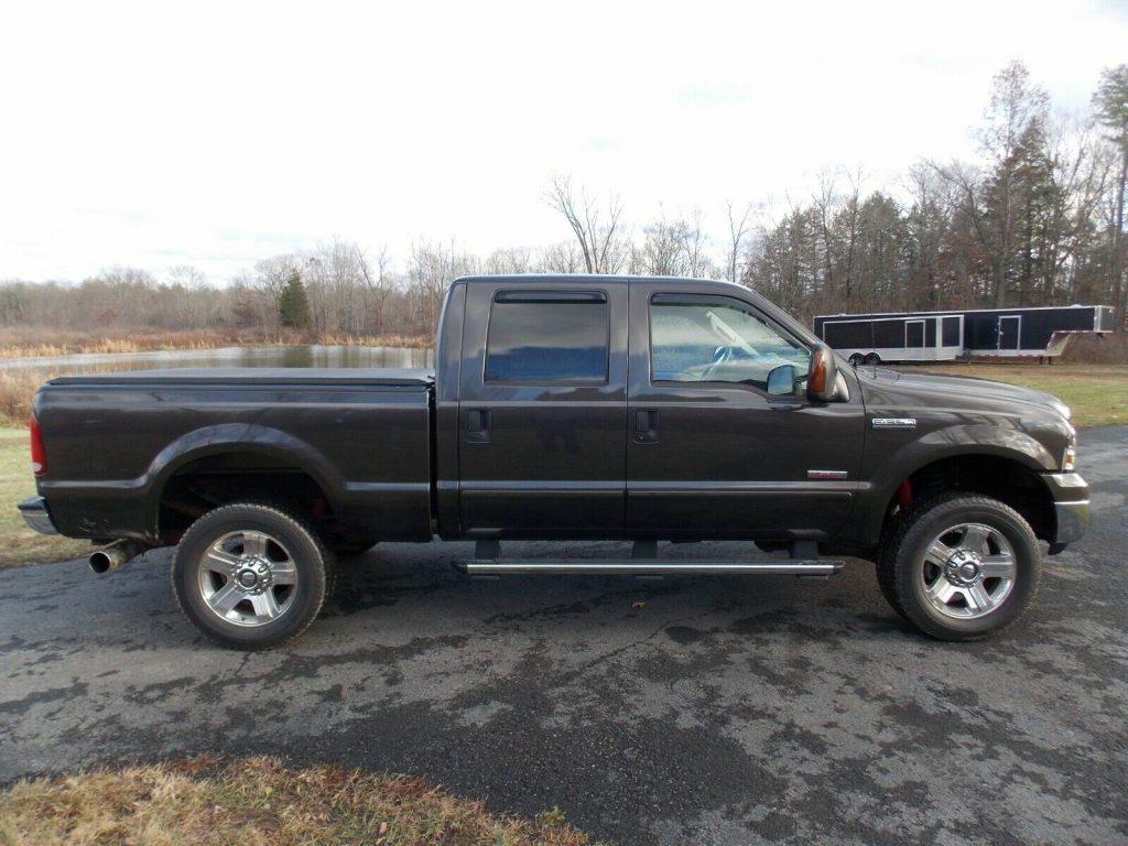 low miles 2005 Ford F 350 Lariat Super Duty pickup