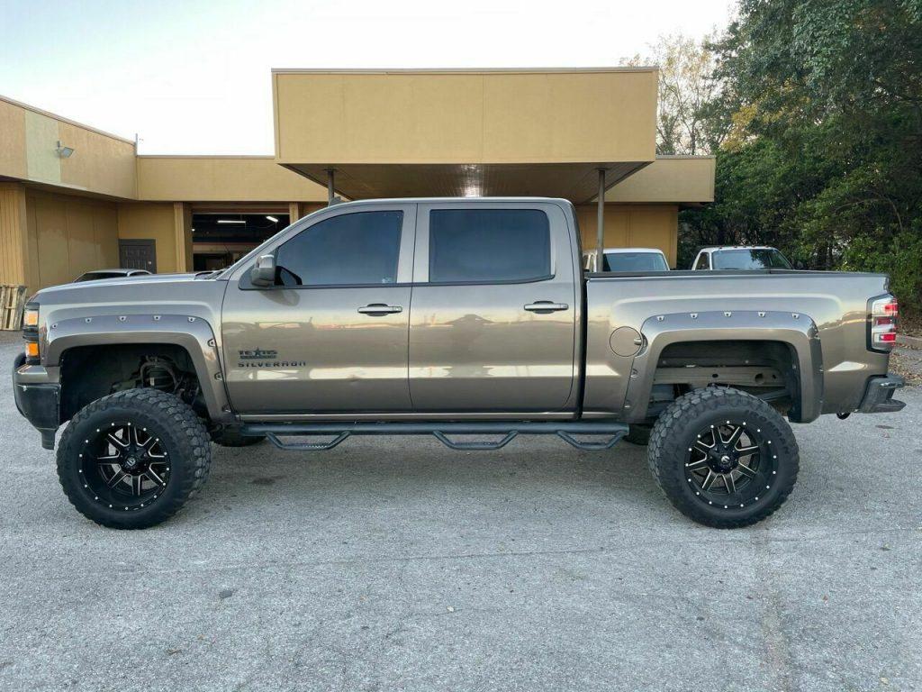 well equipped 2014 Chevrolet Silverado 1500 LT pickup