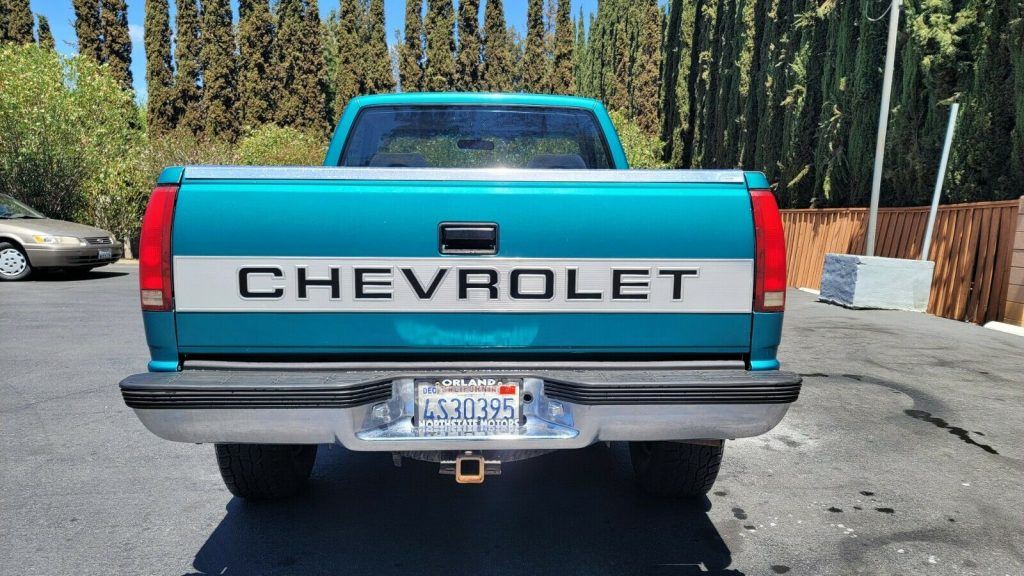 1993 Chevrolet C/K Pickup 1500 Silverado pickup [rust free]
