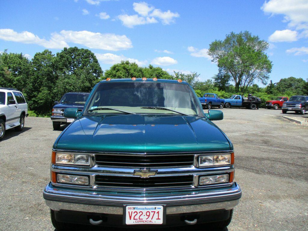 1998 Chevrolet GMT 400 Dually pickup [barn find survivor]