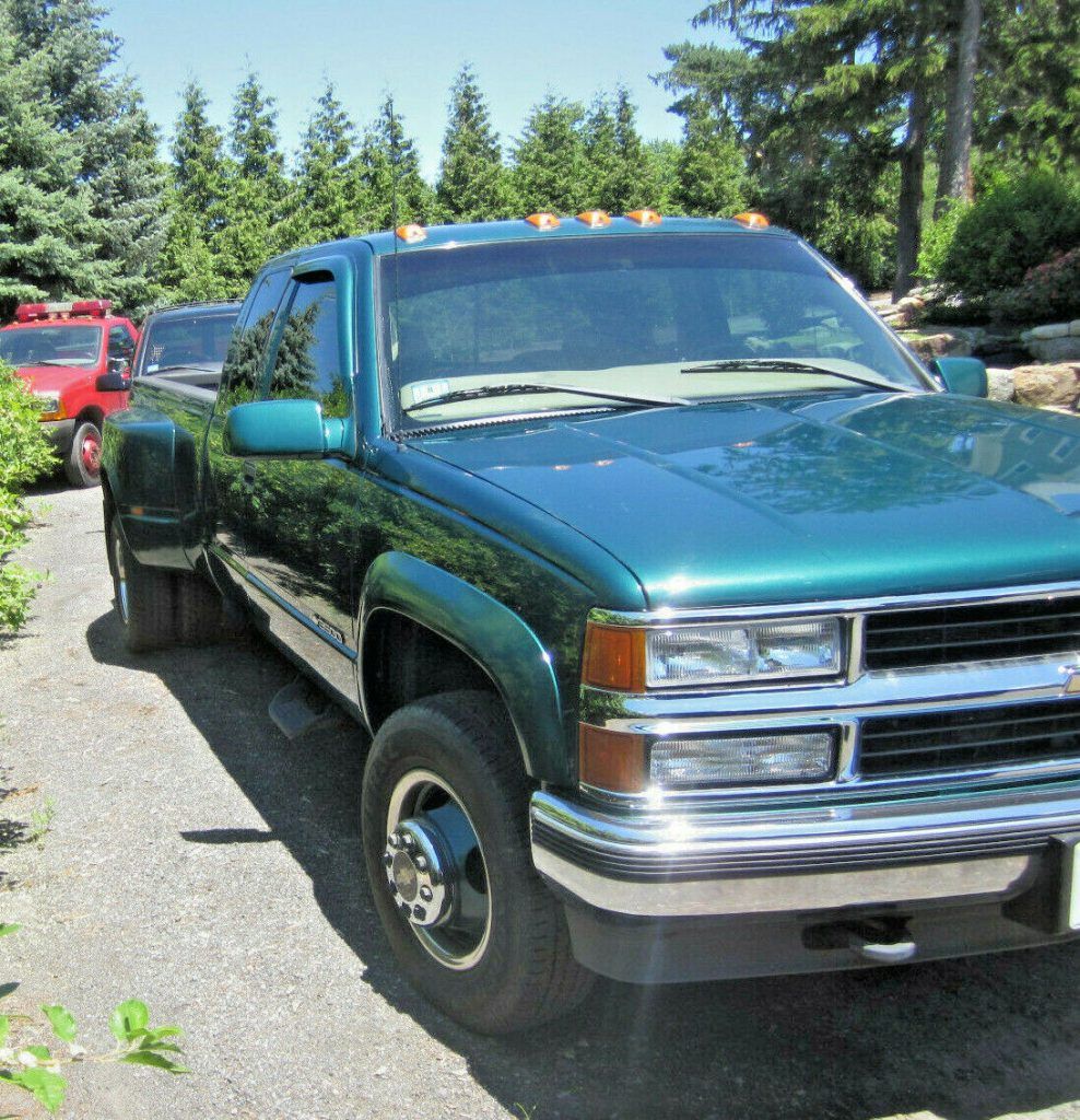 1998 Chevrolet GMT 400 Dually pickup [barn find survivor]