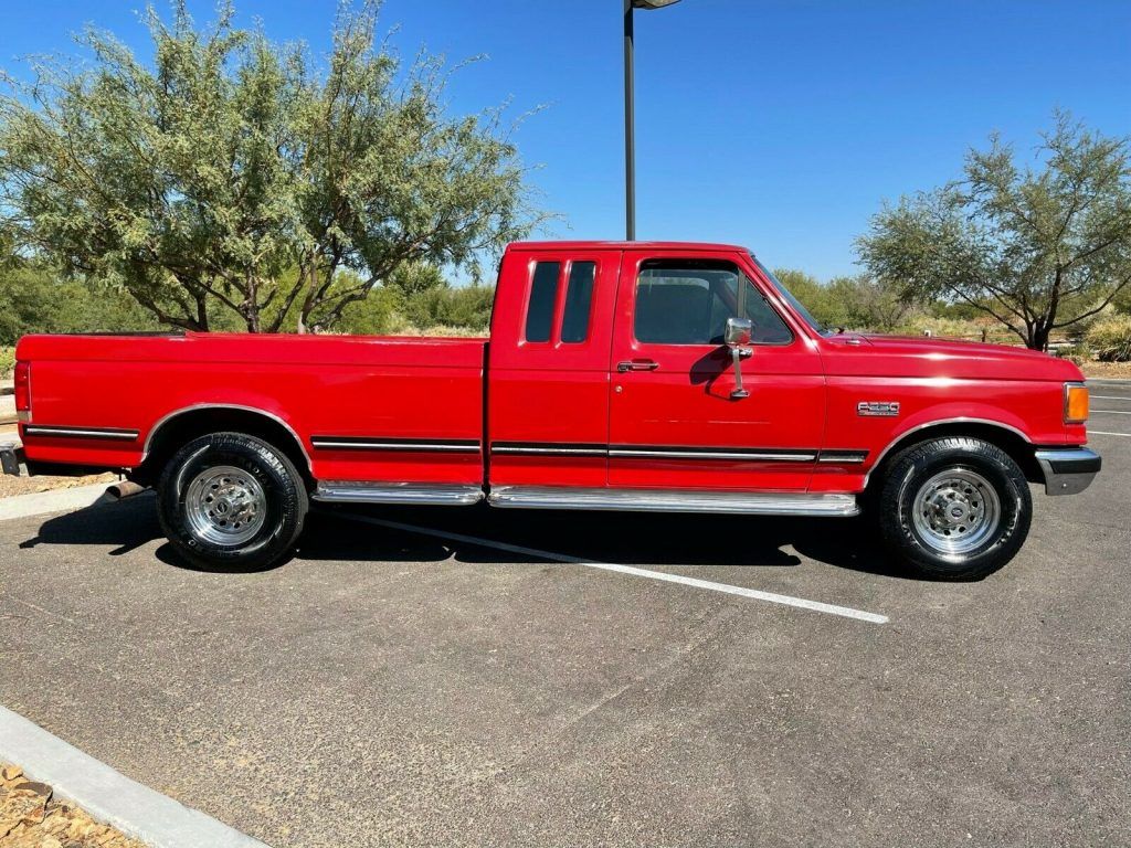 1988 Ford F-250 XLT Lariat pickup [original from the factory]