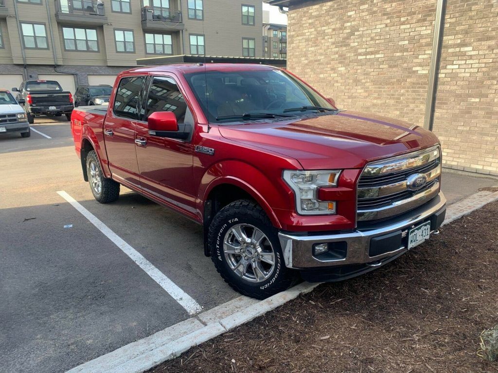 2016 Ford F-150 Lariat Pickup [mint condition]