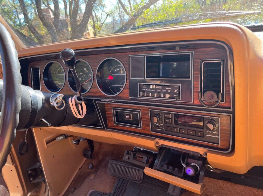 1985 Dodge D100 Pickup