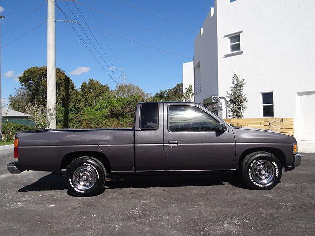 1995 Nissan Hardbody King Cab D21 Pick Up Truck XE V6 ONE Owner NO RUST Florida
