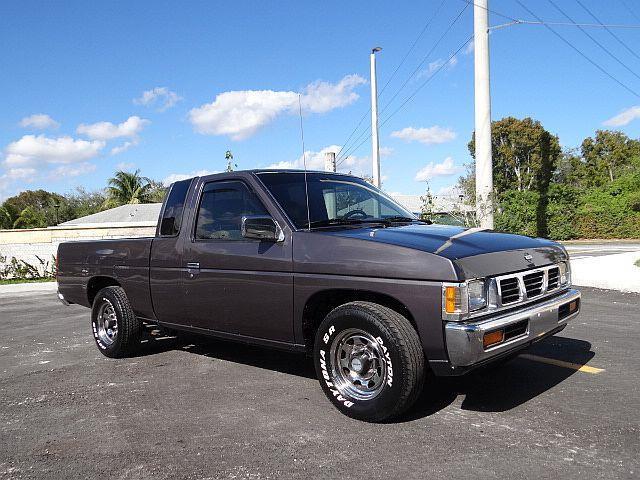 1995 Nissan Hardbody King Cab D21 Pick Up Truck XE V6 ONE Owner NO RUST Florida