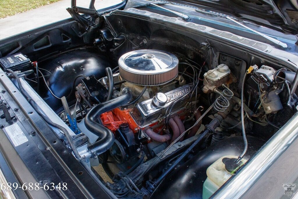 1977 Chevrolet C-10 Shortbed / 5.0L 305 V8 4-Spd