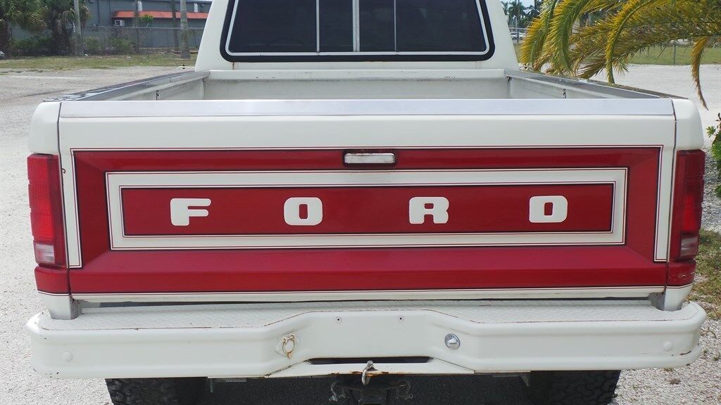 1984 Ford F-250 4X4 Diesel