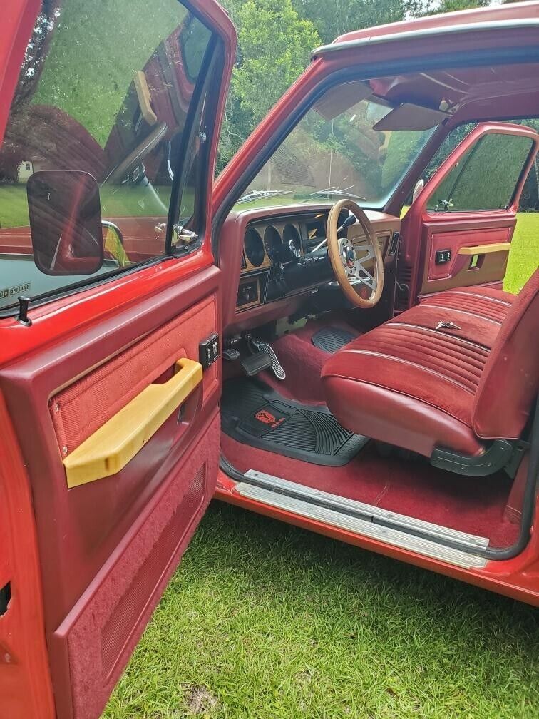 1987 Dodge D150 Pickup
