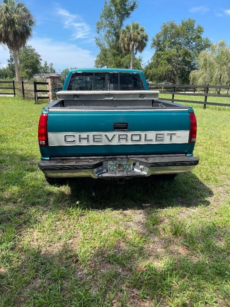 1993 Chevrolet K1500 pickup [everything works]