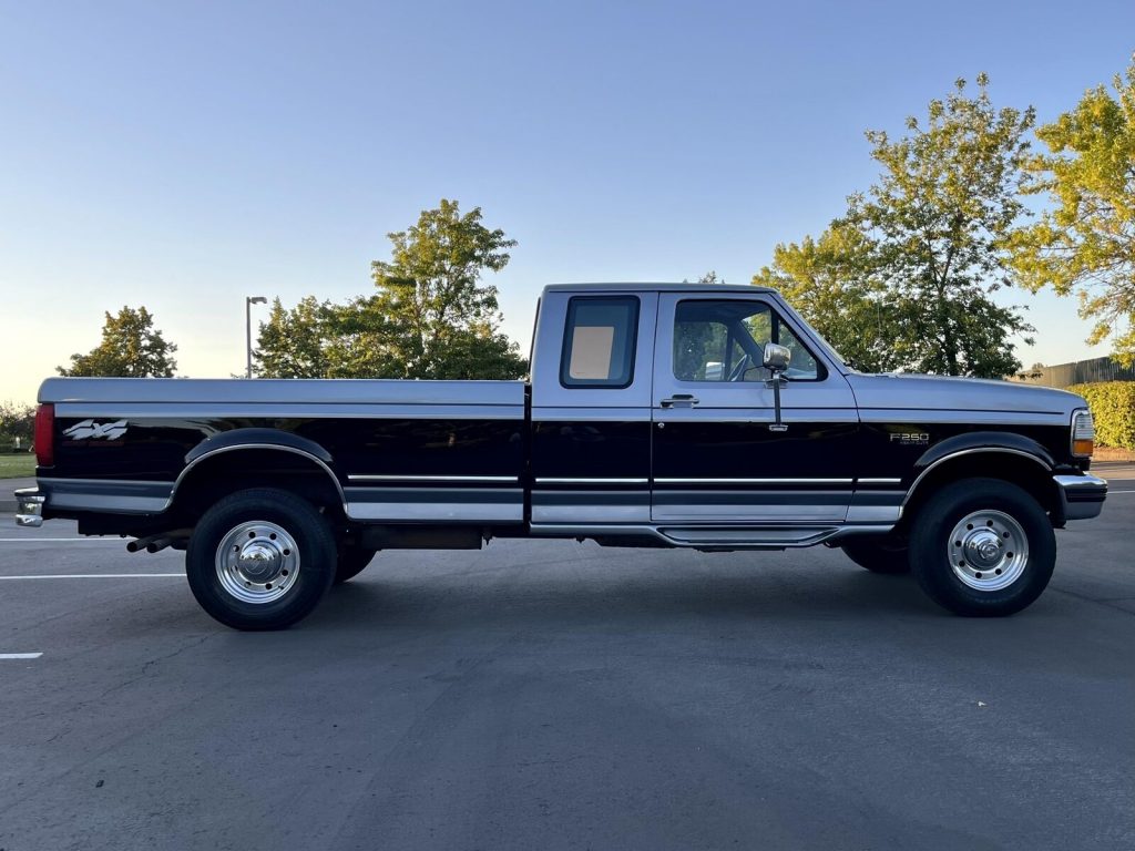 1997 Ford F-250 HD 4X4 Extra CAB LONG BED 7.5L 460 V8 Only 107K Miles 3-Owner