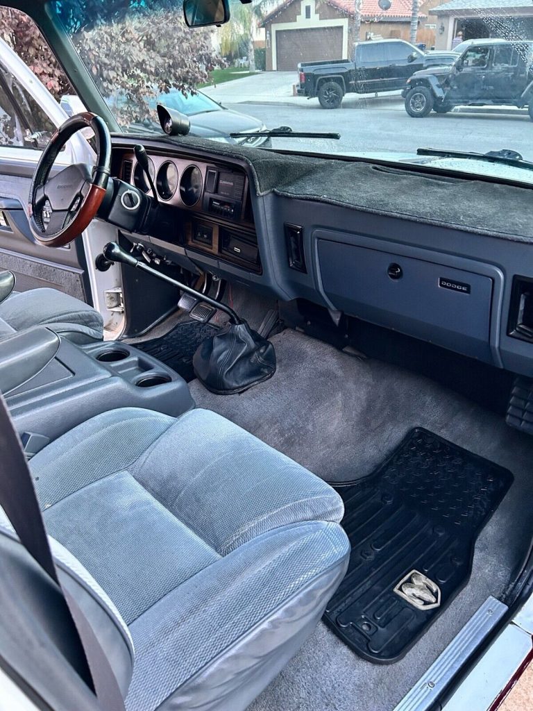 1993 Dodge Ram D300