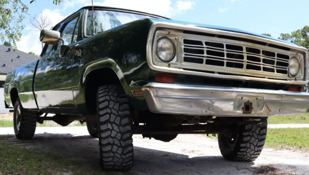 1974 Dodge Pickup 4×4 – W200 Extended Cab Power Wagon
