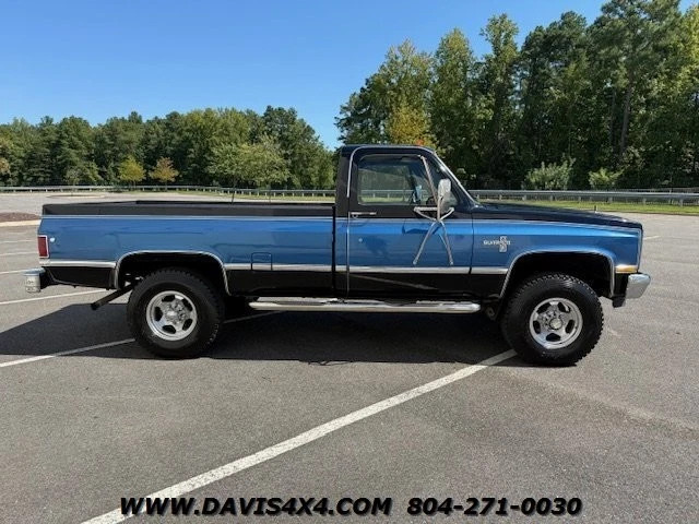 1981 Chevrolet K30 Silverado 4×4 Squarebody Pickup