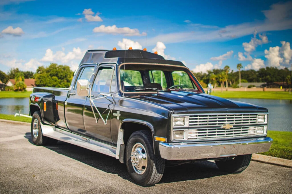 1984 Chevrolet C30 Silverado 4dr Crew Cab LB
