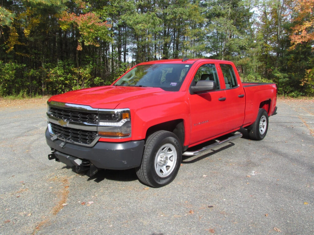 2016 Chevrolet Chevrolet Silverado WT Ex. Cab 4.3L V6 Auto 4×4 7.5′ Fisher Plow