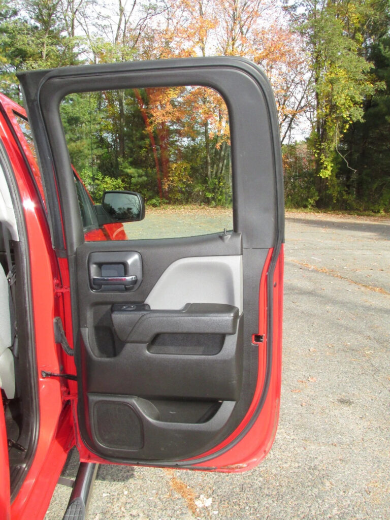 2016 Chevrolet Chevrolet Silverado WT Ex. Cab 4.3L V6 Auto 4×4 7.5′ Fisher Plow