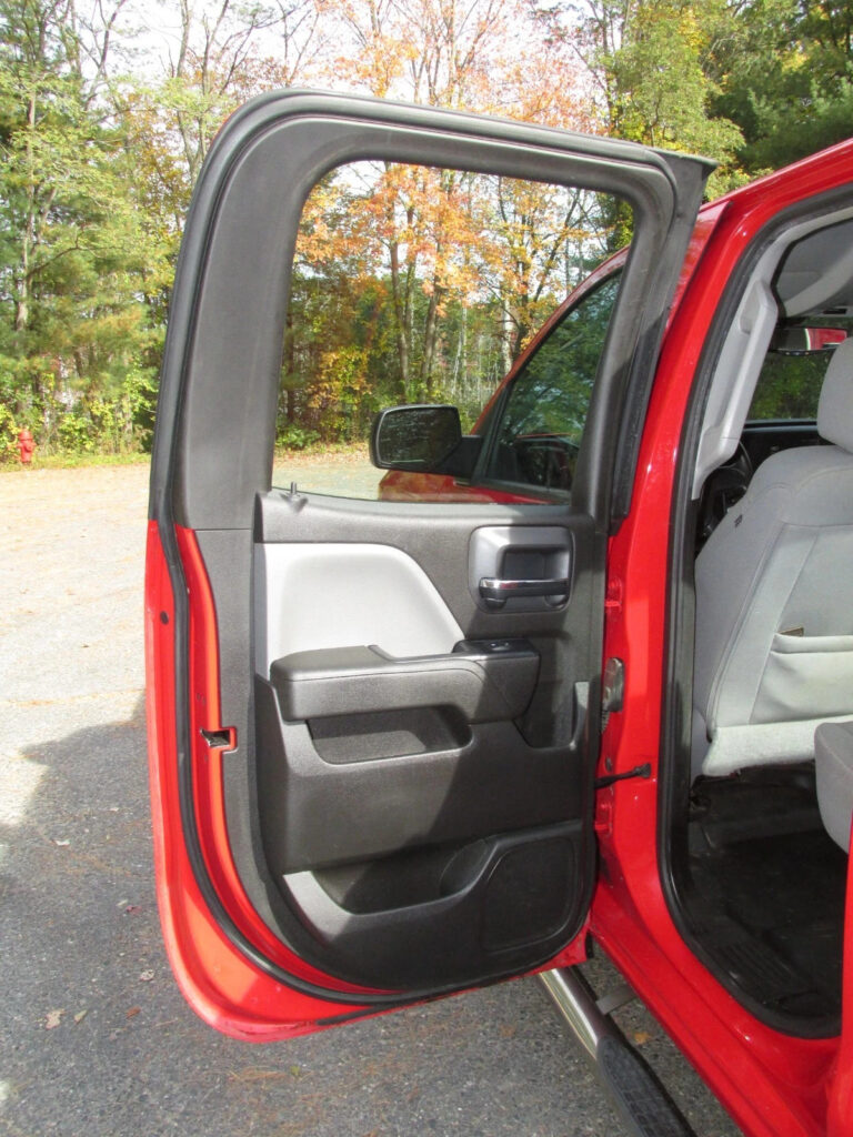 2016 Chevrolet Chevrolet Silverado WT Ex. Cab 4.3L V6 Auto 4×4 7.5′ Fisher Plow