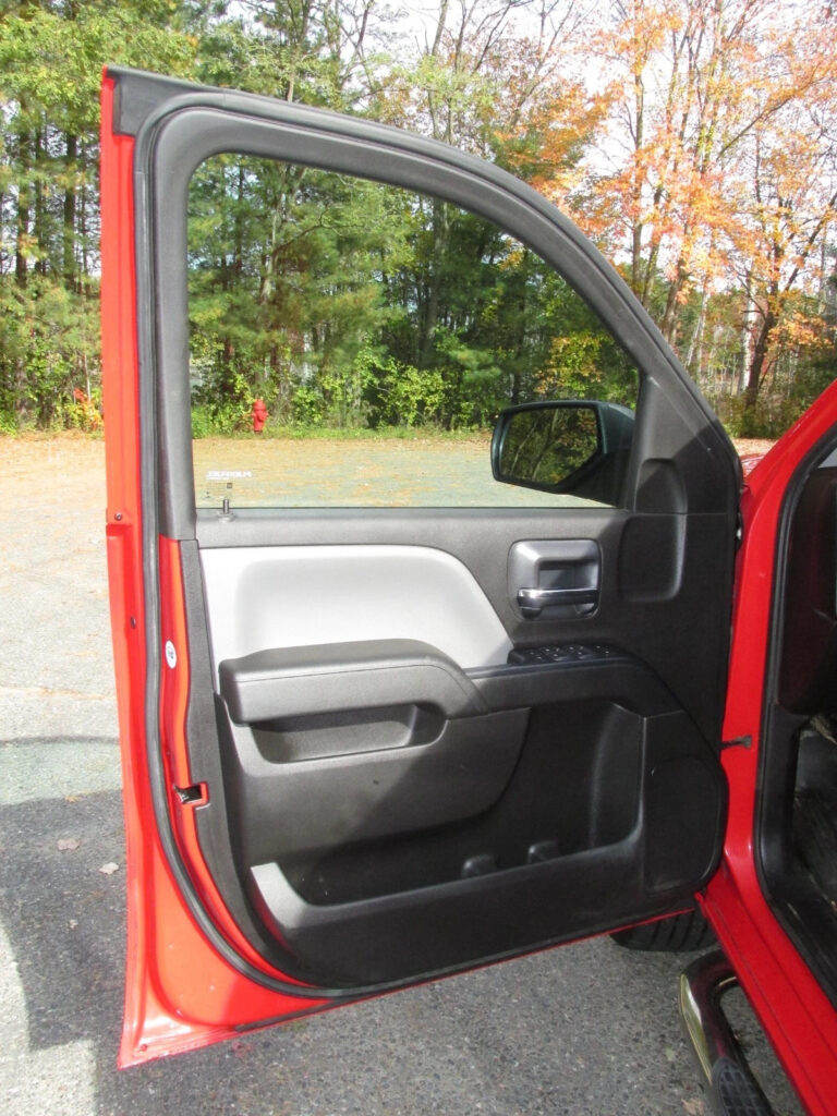 2016 Chevrolet Chevrolet Silverado WT Ex. Cab 4.3L V6 Auto 4×4 7.5′ Fisher Plow