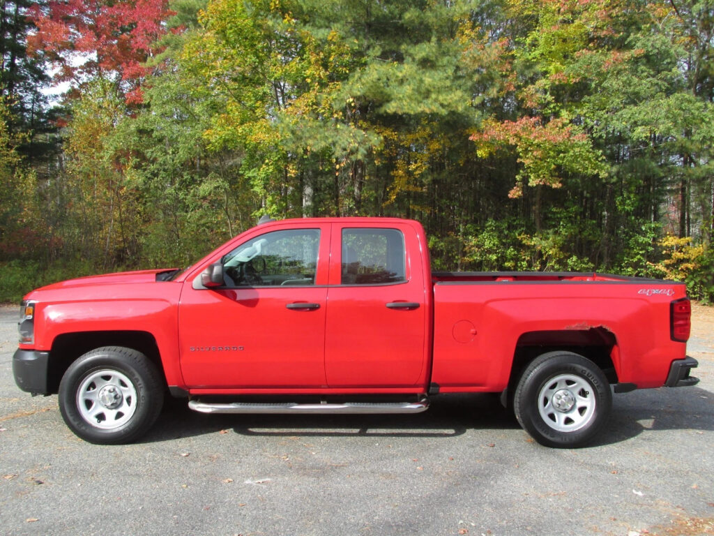 2016 Chevrolet Chevrolet Silverado WT Ex. Cab 4.3L V6 Auto 4×4 7.5′ Fisher Plow
