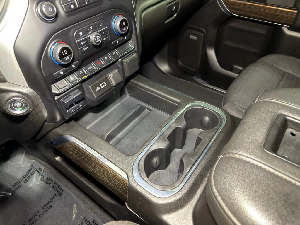 2022 Chevrolet Silverado 1500 LTD RST Crew Cab 4WD