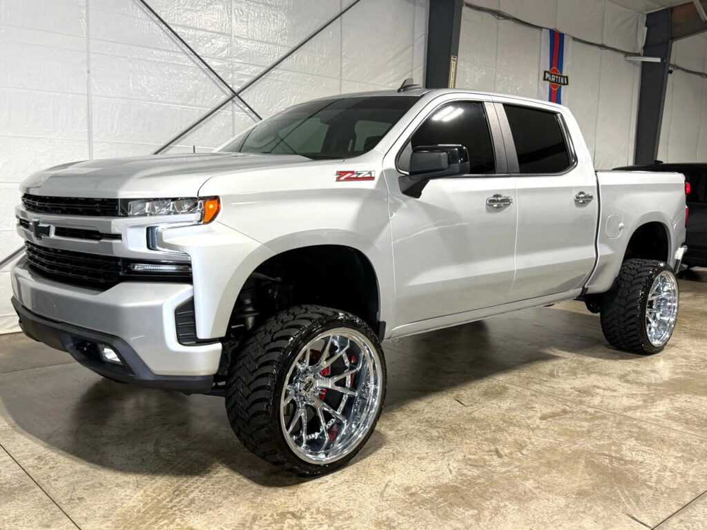 2022 Chevrolet Silverado 1500 LTD RST Crew Cab 4WD