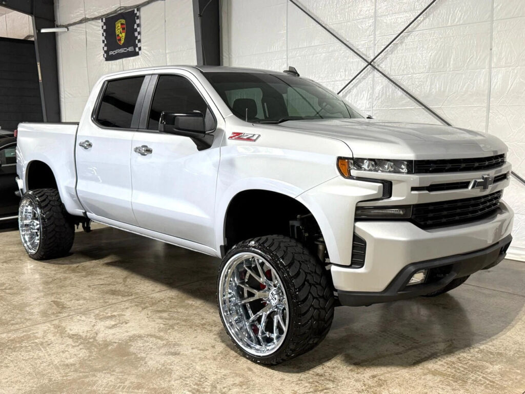 2022 Chevrolet Silverado 1500 LTD RST Crew Cab 4WD