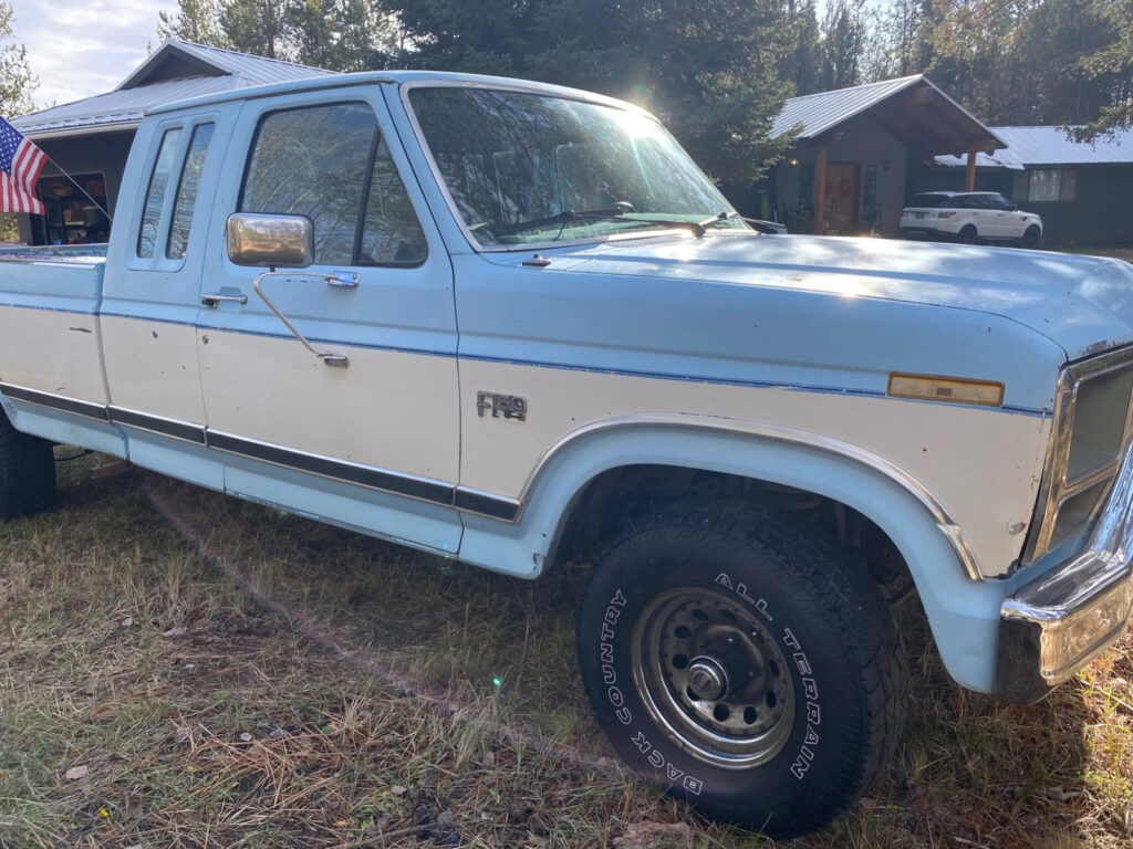 1986 Ford F-150 XLT Camper Special