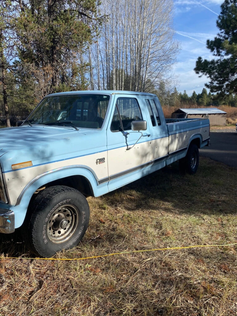 1986 Ford F-150 XLT Camper Special