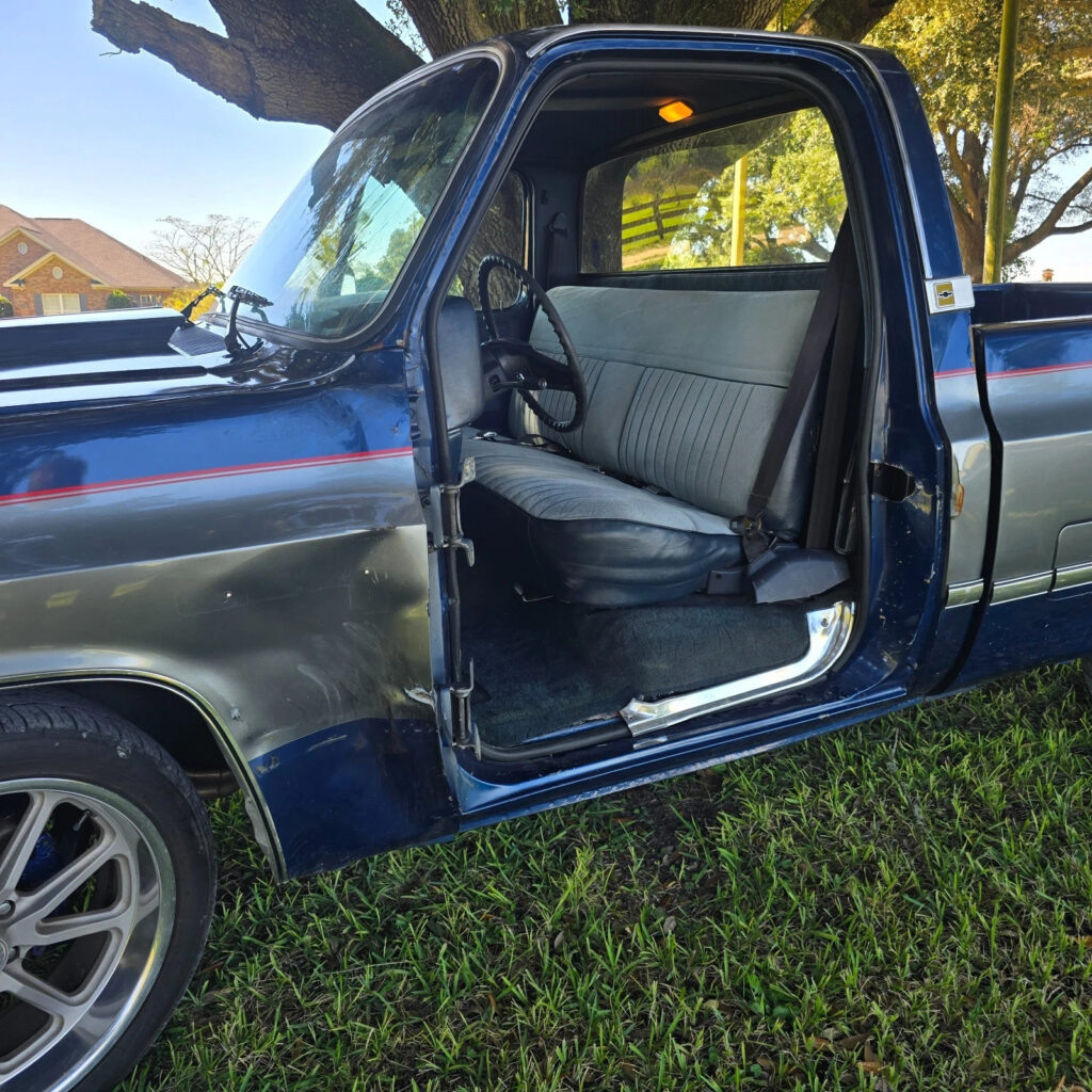 1987 Chevrolet C-10 short box truck