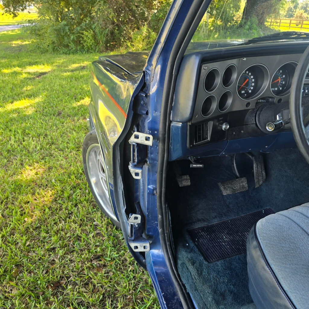 1987 Chevrolet C-10 short box truck