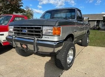 1987 Ford F-150 XLT Lariat  Standard Cab SB Pickup