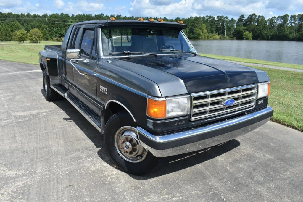 1988 Ford F-350 Extended Cab XLT Lariat