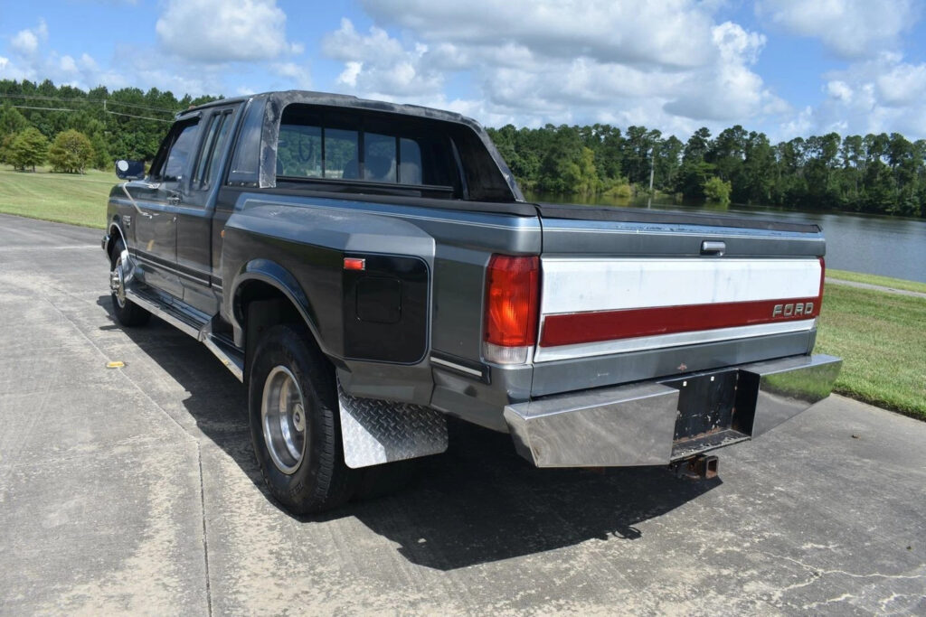 1988 Ford F-350 Extended Cab XLT Lariat