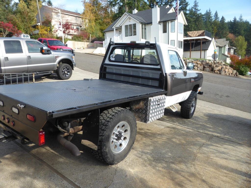 1991 Dodge W250 4×4 Cummins L E PS, PDB, PW, AIR ,PM ,OD Auto, 125K Miles